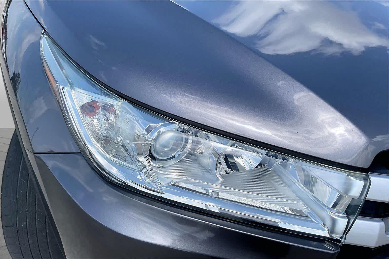 Used 2018 Predawn Gray Mica Toyota LE image 26