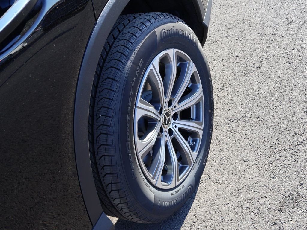 Used 2026 Black Mercedes-Benz GLC 300 image 40
