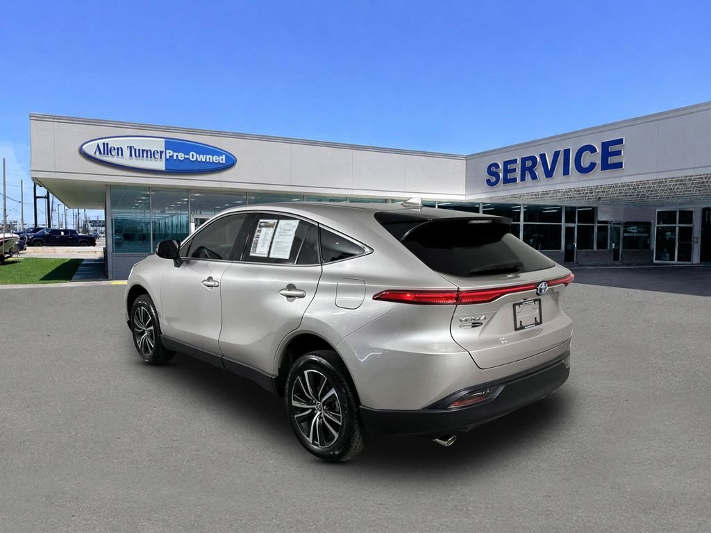 2024 Toyota Venza LE | CarEdge | CarEdge