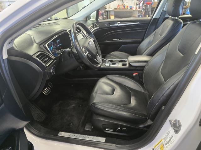 Used 2018 White Platinum Tri-Coat Metallic FORD TITANIUM image 9