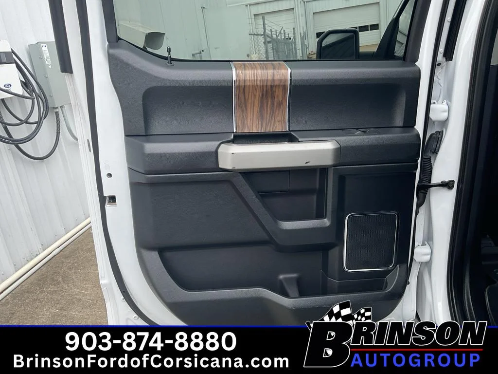 Used 2019 OXFORD WHITE Ford LARIAT image 14