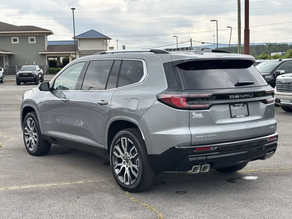 2026 GMC Acadia Denali Ultimate - Photo 8