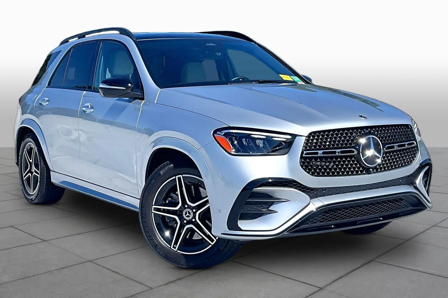 Used 2026 Cirrus Silver Metallic Mercedes-Benz GLE 350 image 3