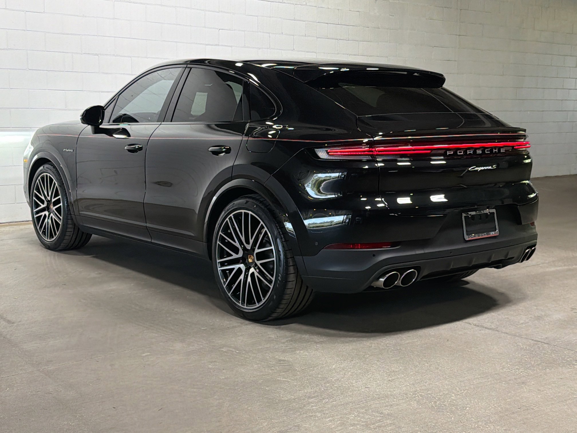 Certified Used 2025 Chromite Black Metallic Porsche S E-Hybrid image 3