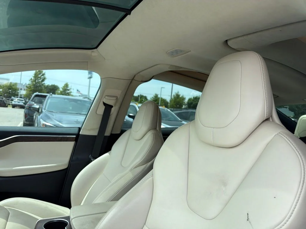 Used 2018 White Tesla 75D image 5