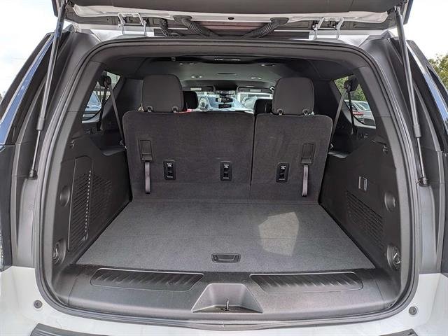 2025 Chevrolet Suburban LS - Photo 12