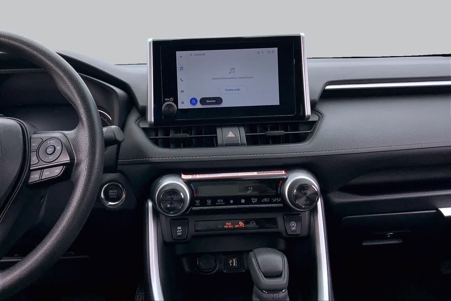 Used 2025 Ice Cap Toyota XLE image 7