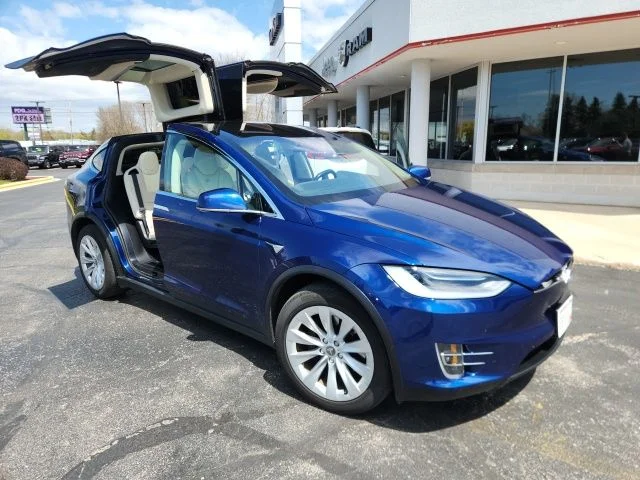2017 Tesla Model X's photo