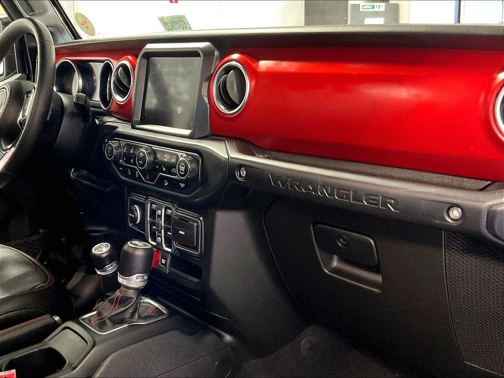 Used 2019 Black Jeep Unlimited Rubicon image 14