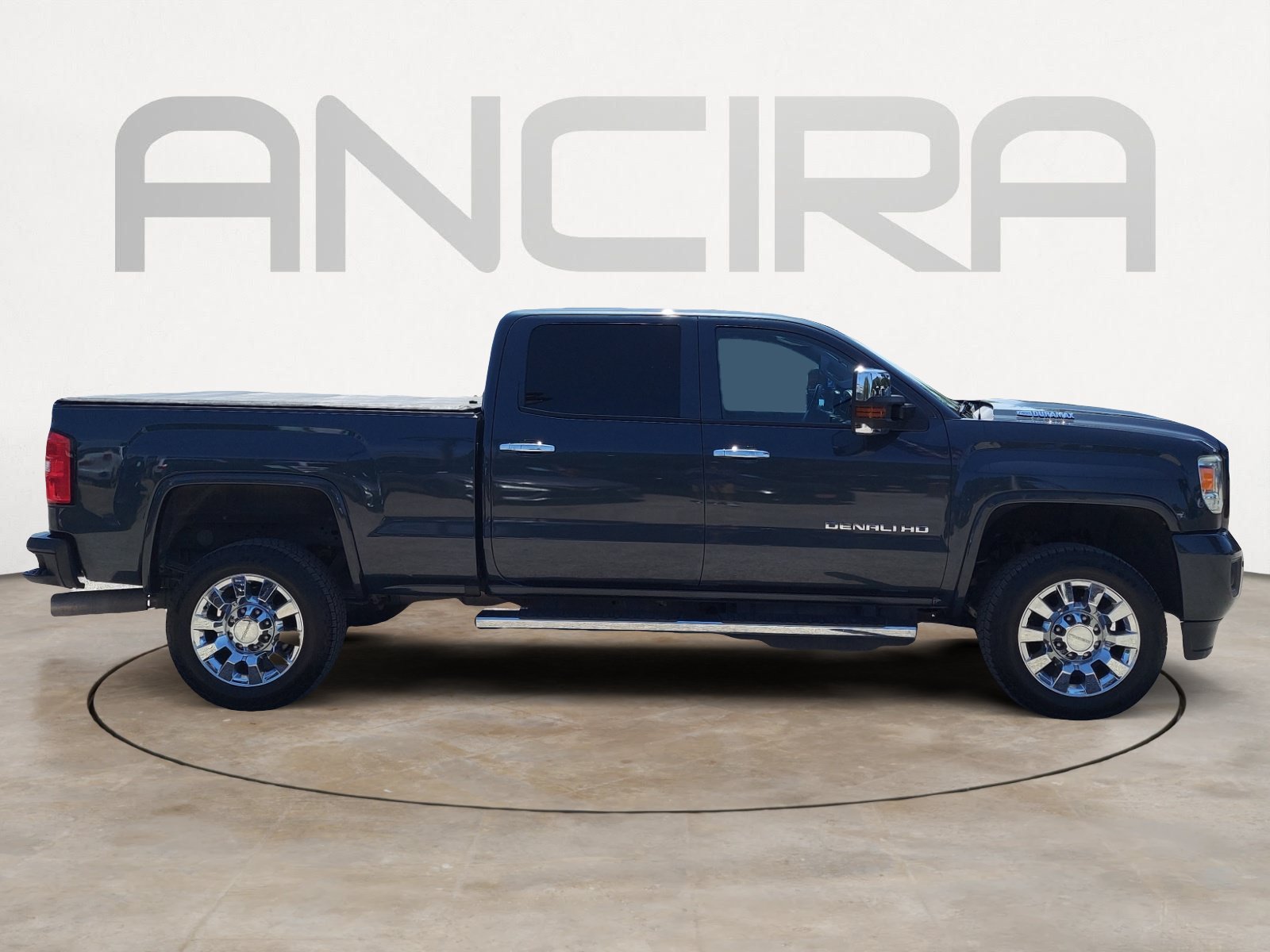 Used 2018 Dark Slate Metallic GMC Denali image 11