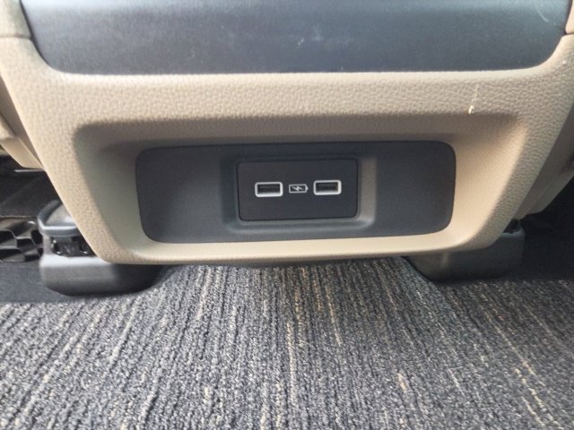 Used 2023 White Honda EX-L image 19
