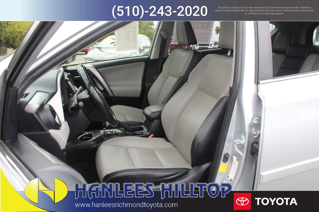 Used 2016  Toyota Limited image 13