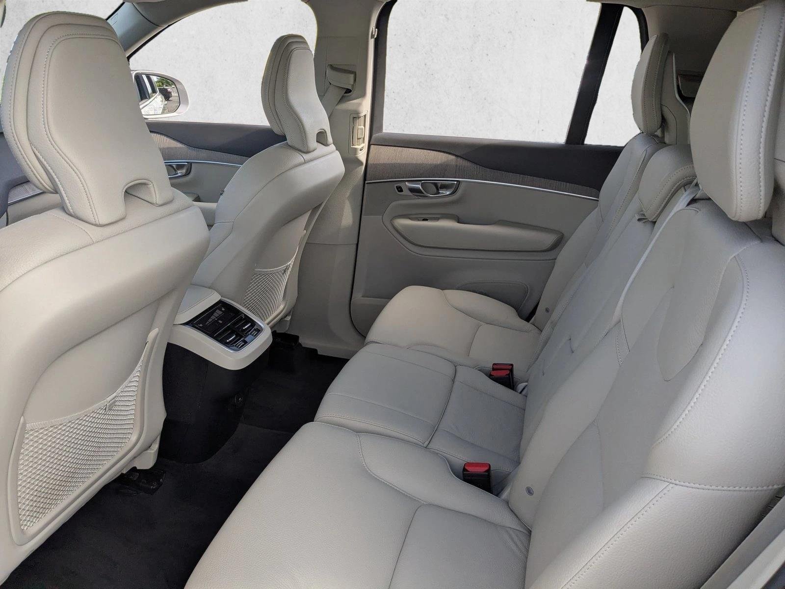 Used 2023 Silver Dawn Metallic Volvo Plus image 19