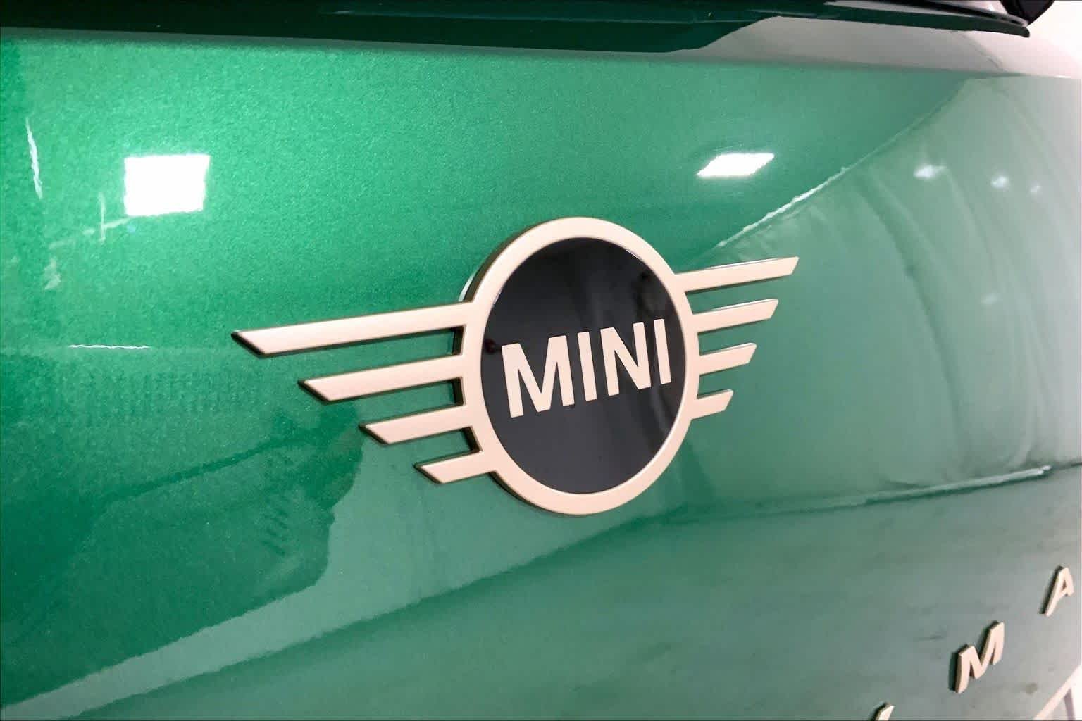 Certified Used 2025 British Racing Green IV Metallic MINI S image 29