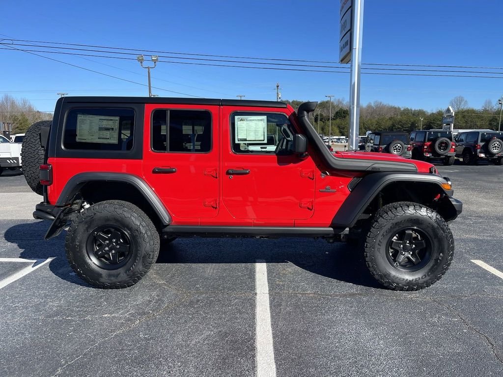 New 2024 Firecracker Red Clear-Coat Exterior Paint Jeep Rubicon image 7