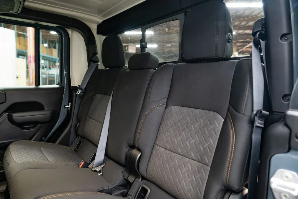 New 2026 Anvil Clear-Coat Exterior Paint Jeep Mojave image 26