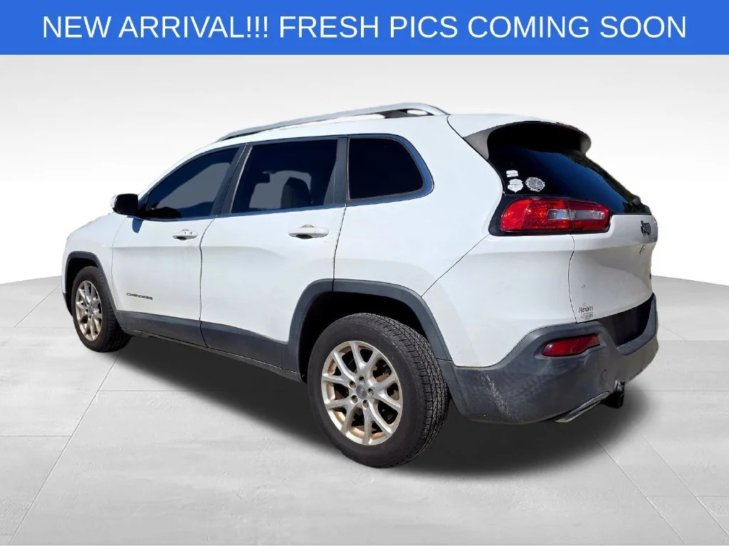 Used 2015 Jeep Cherokee Latitude with VIN 1C4PJLCS2FW579055 for sale in Mount Pleasant, SC