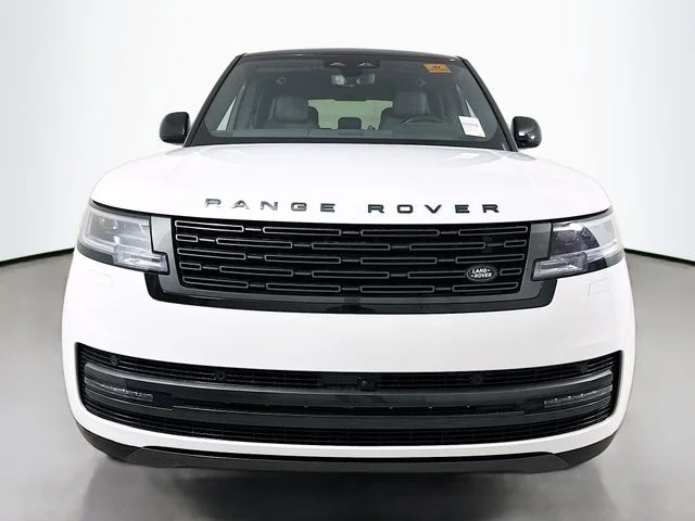 New 2026 Fuji White Land Rover SE image 2