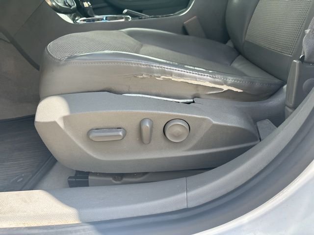 Used 2014 Summit White Chevrolet LT image 13