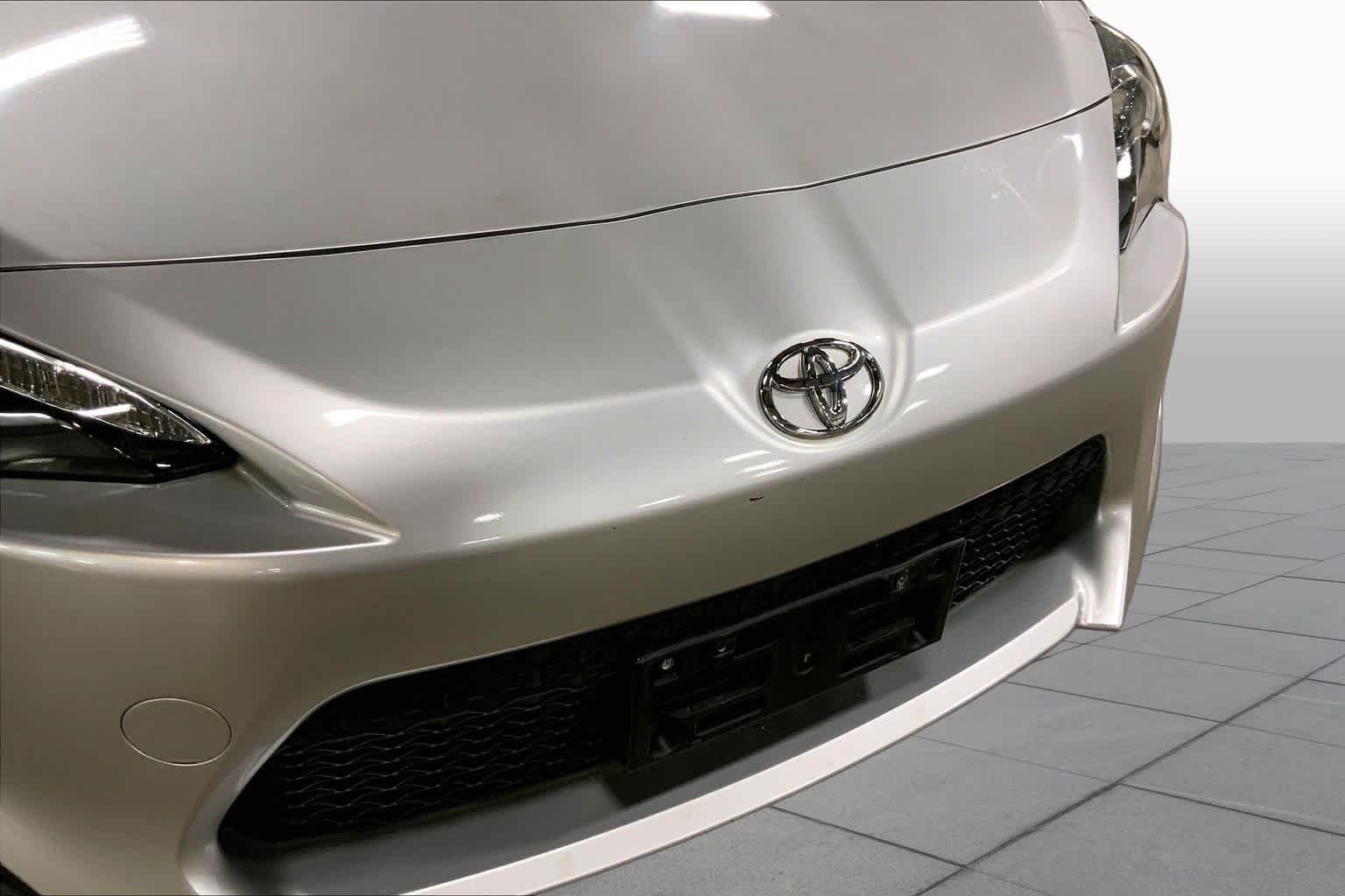 Used 2013 Argento Scion  image 25