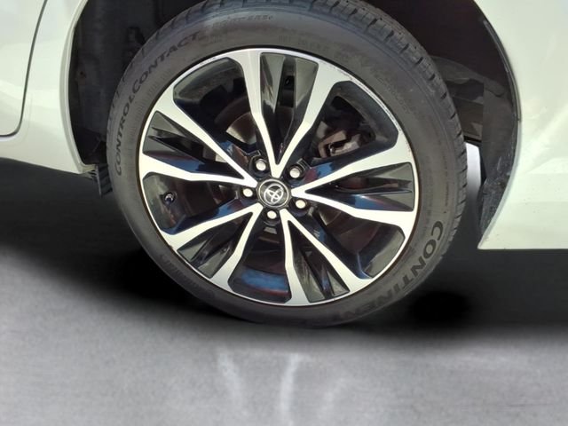Used 2018 White Toyota SE image 8