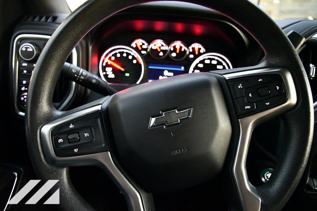 Used 2020 IRIDESCENT PEARL TRICOAT Chevrolet RST image 15