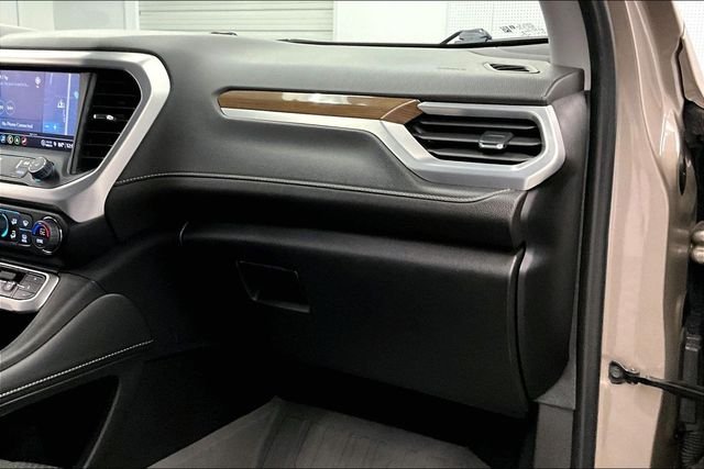 Used 2023 Light Stone Metallic GMC SLE image 19