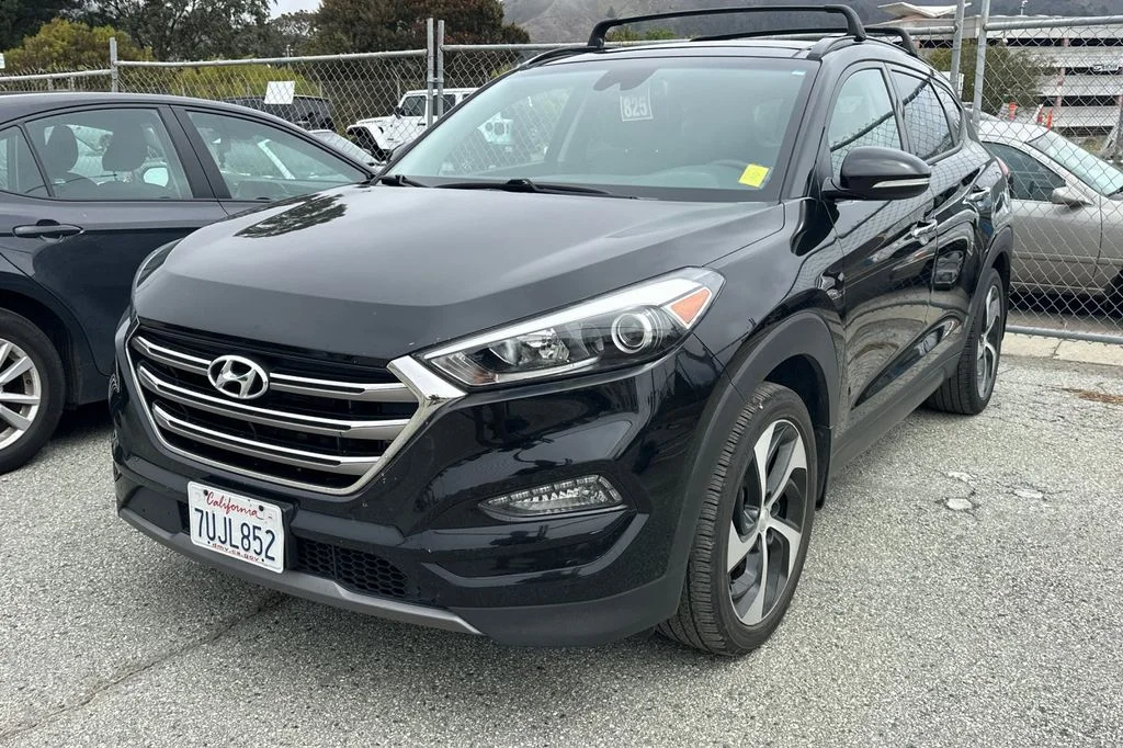 Used 2016 Silver Hyundai Limited image 2