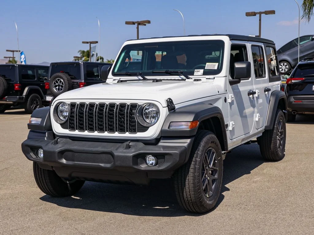 New 2026 Bright White Clear-Coat Exterior Paint Jeep Sport image 7