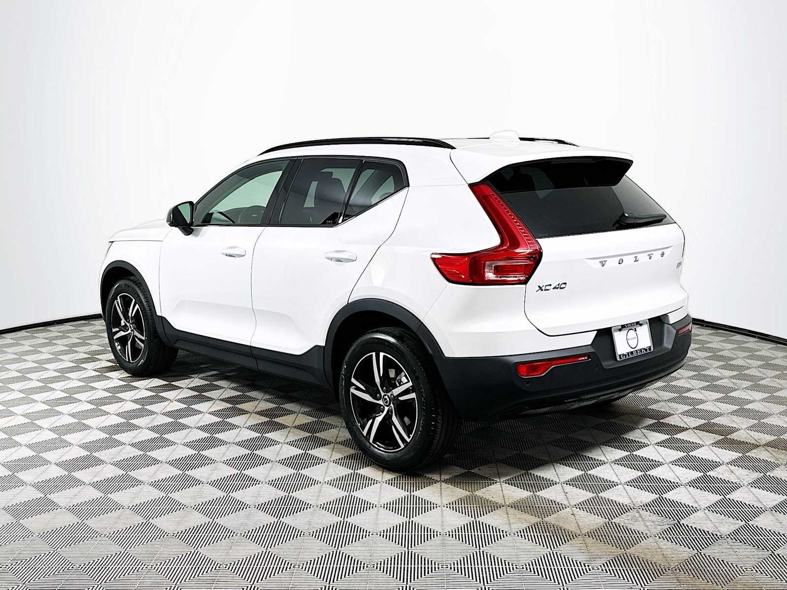 New 2026 Crystal White Volvo Core image 5