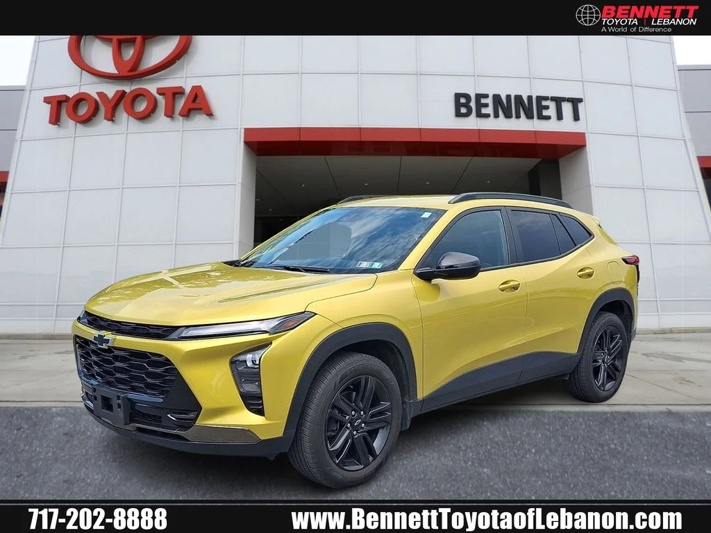 Used 2025 Yellow Chevrolet ACTIV image 1