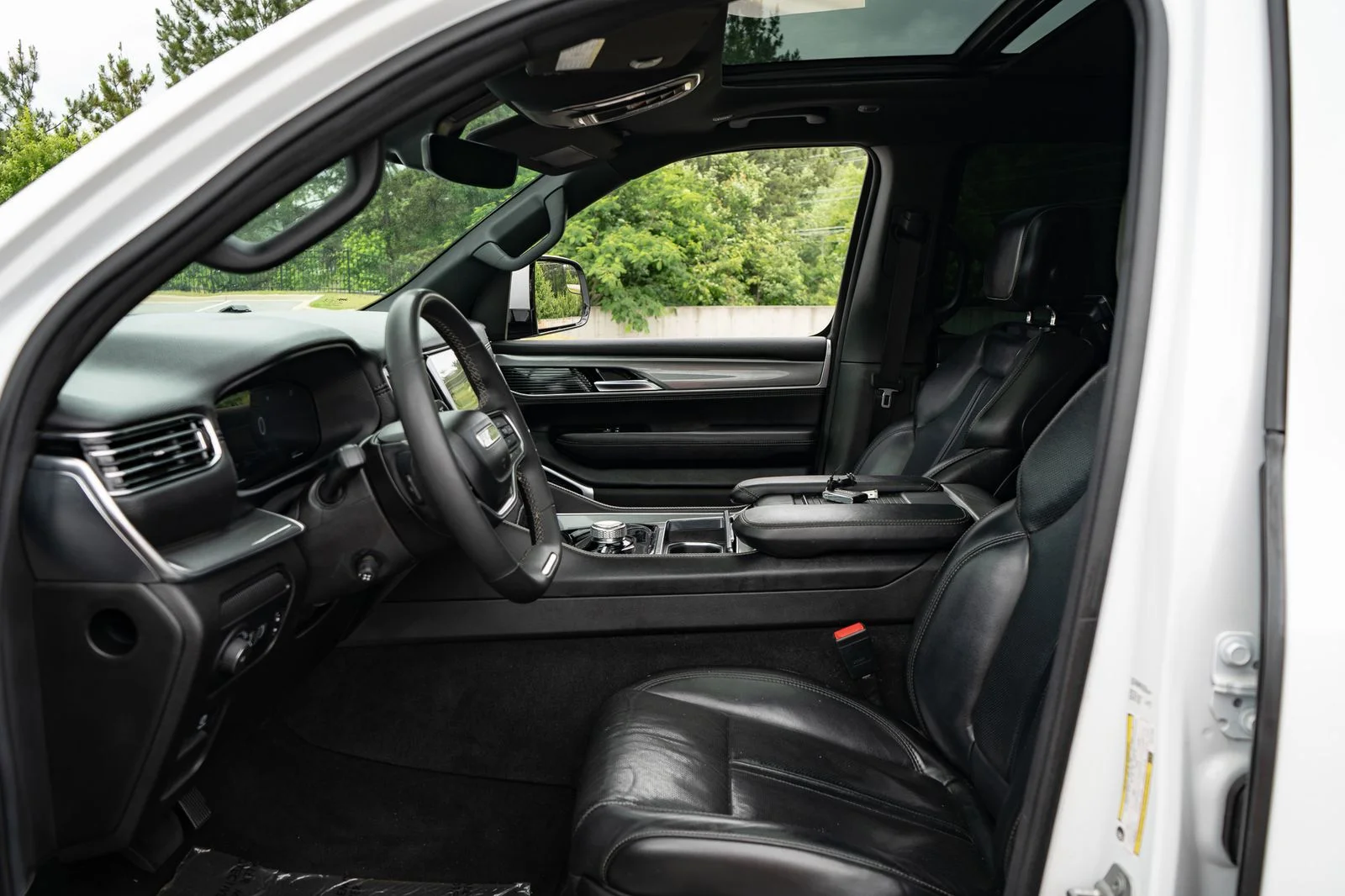Used 2022 White Jeep Series I image 14