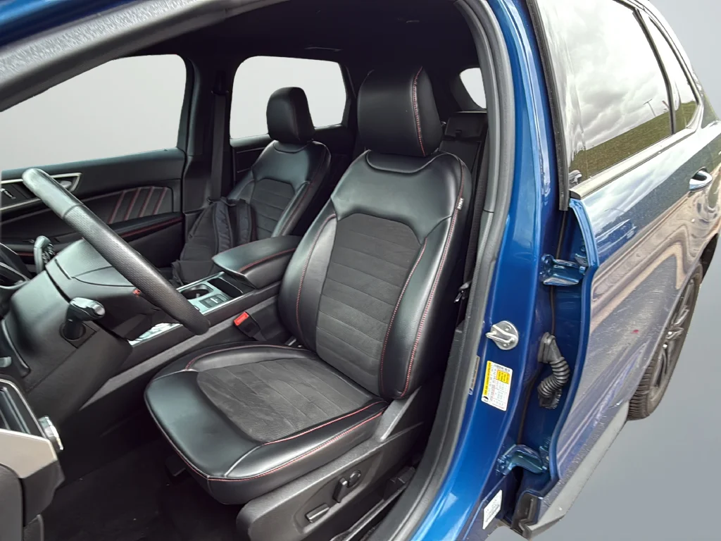 Used 2023 Blue Ford ST Line image 32