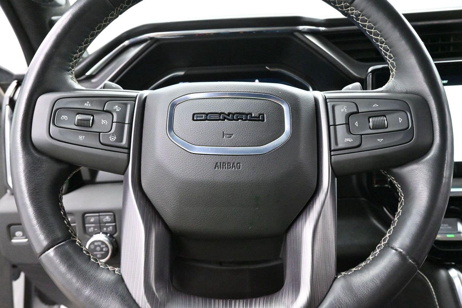 Used 2025 White Frost Tricoat GMC Denali Ultimate image 17