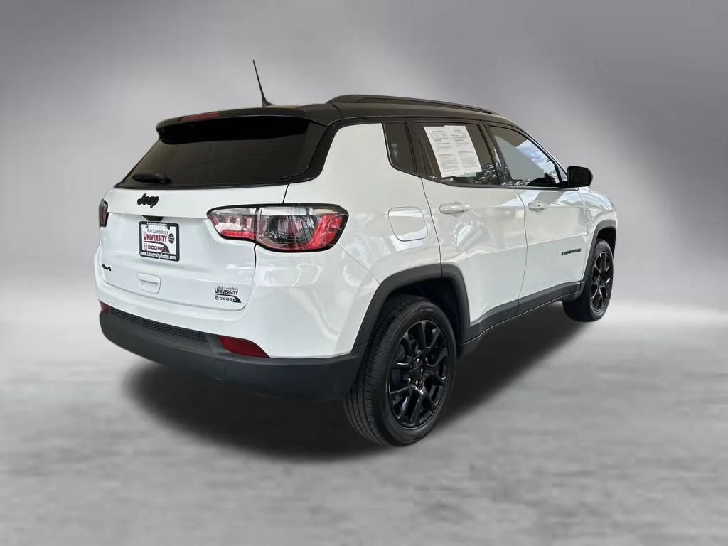 Used 2023 White Jeep Altitude image 3