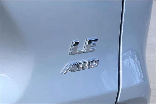 Certified Used 2024 SILVER SKY METALLIC Toyota  image 10