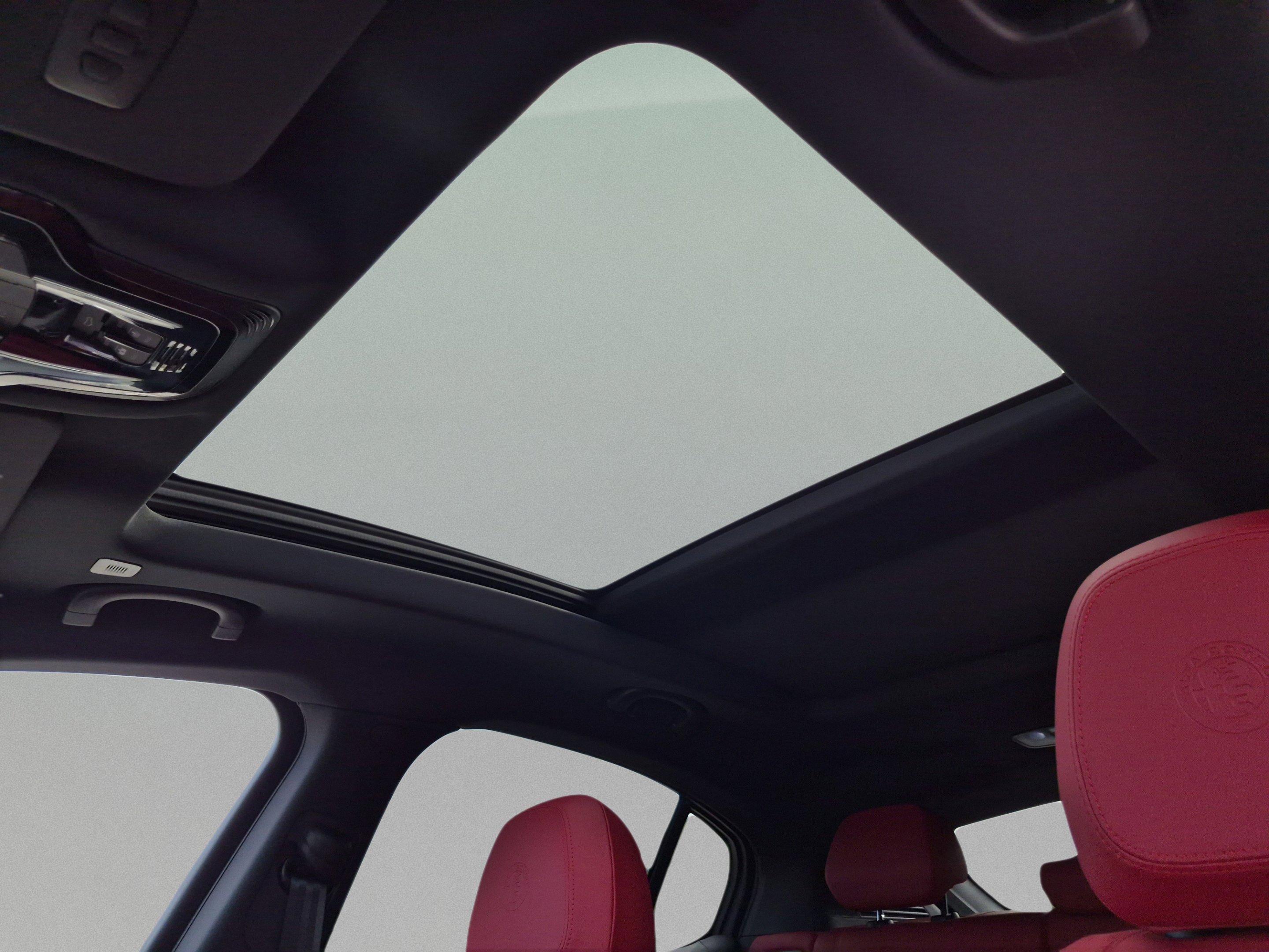 New 2026 Moonlight Gray Metallic Alfa Romeo  image 30