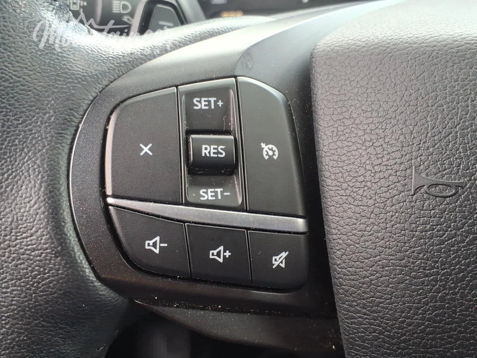 Used 2020 Star White Metallic Tri-Coat Ford XLT image 26