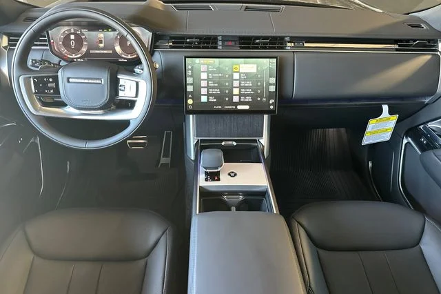 New 2026 Santorini Black Land Rover SE image 12