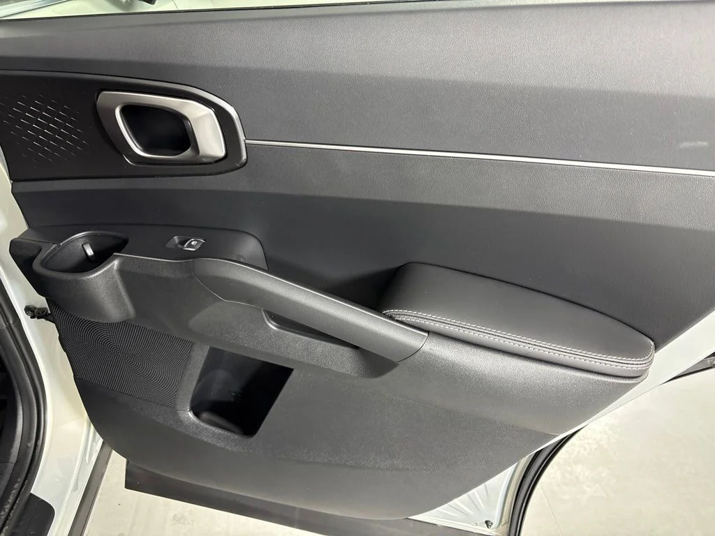 New 2026 Ivory Silver Kia LX image 18