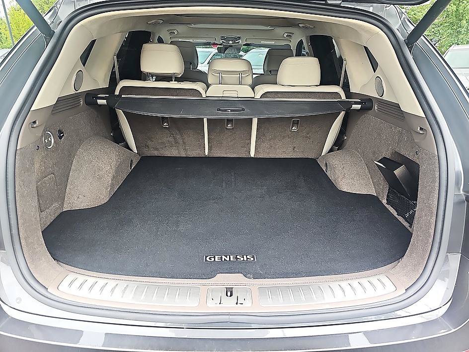 Certified Used 2023 Himalayan Gray Genesis 3.5T Prestige image 35