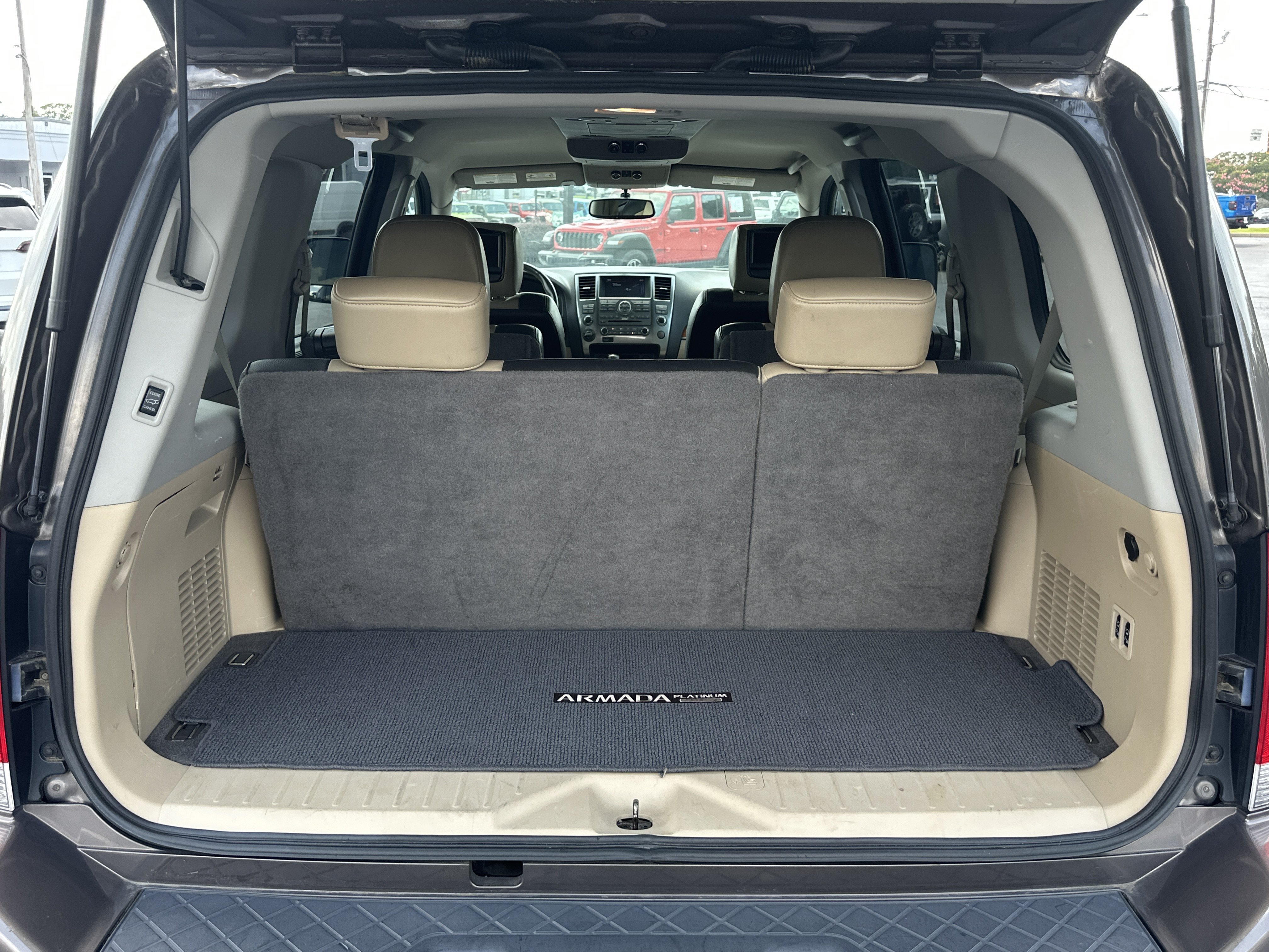 Used 2015 Java Metallic Nissan Platinum image 19