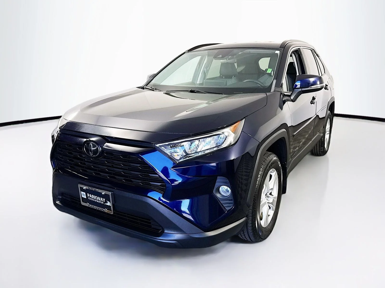Used 2020 Blue Toyota XLE image 3