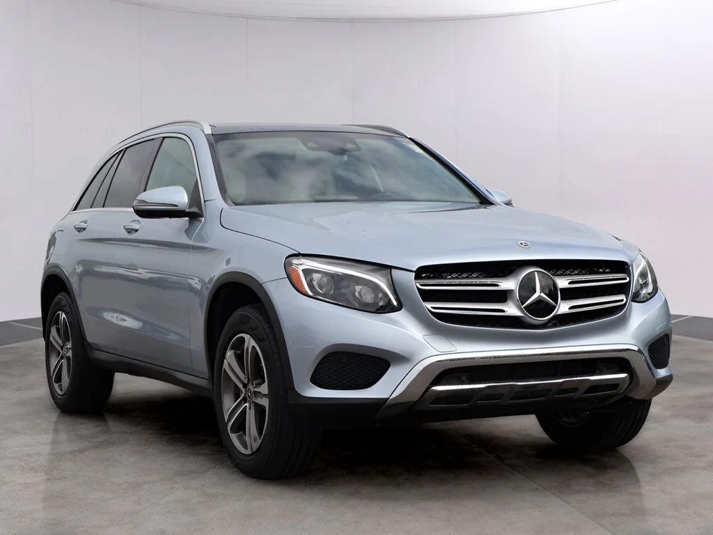 Used 2018 Diamond Silver Metallic Mercedes-Benz GLC 300 image 3