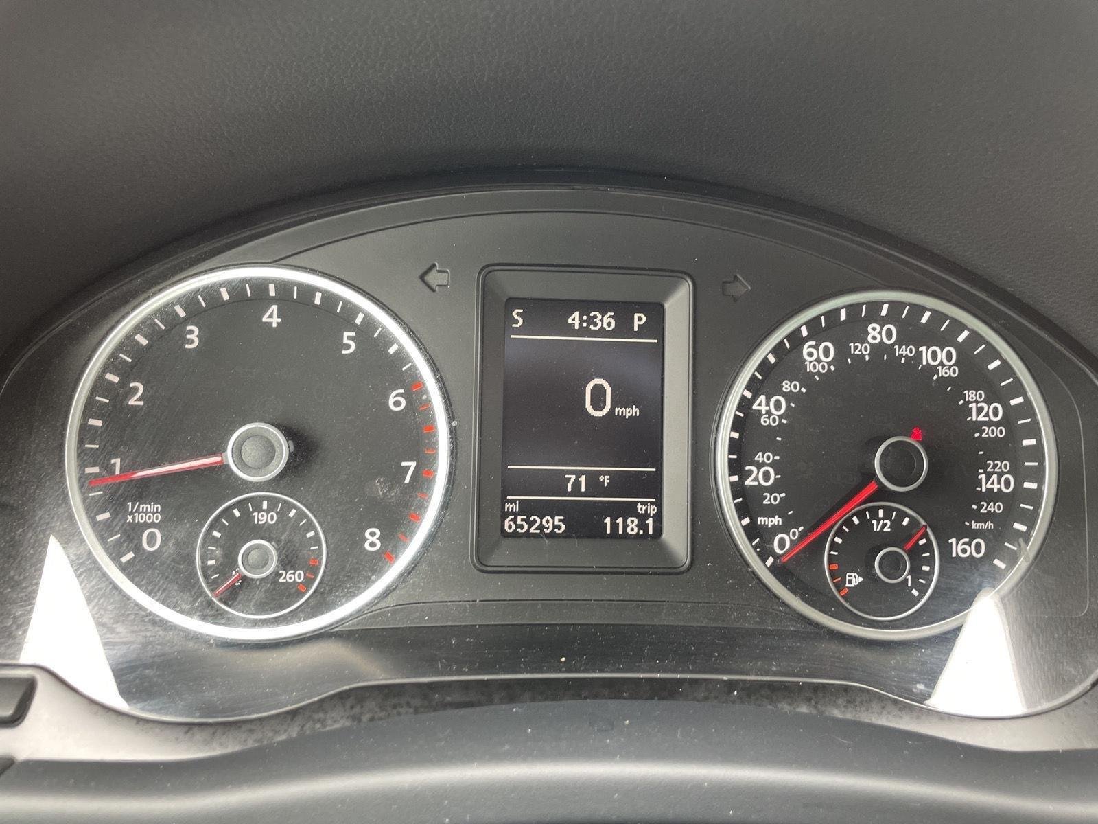 Used 2014 Volkswagen Tiguan SE with VIN WVGAV3AX5EW511979 for sale in Kansas City