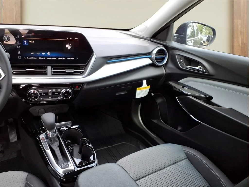 New 2026 Mosaic Black Metallic Chevrolet LT image 23