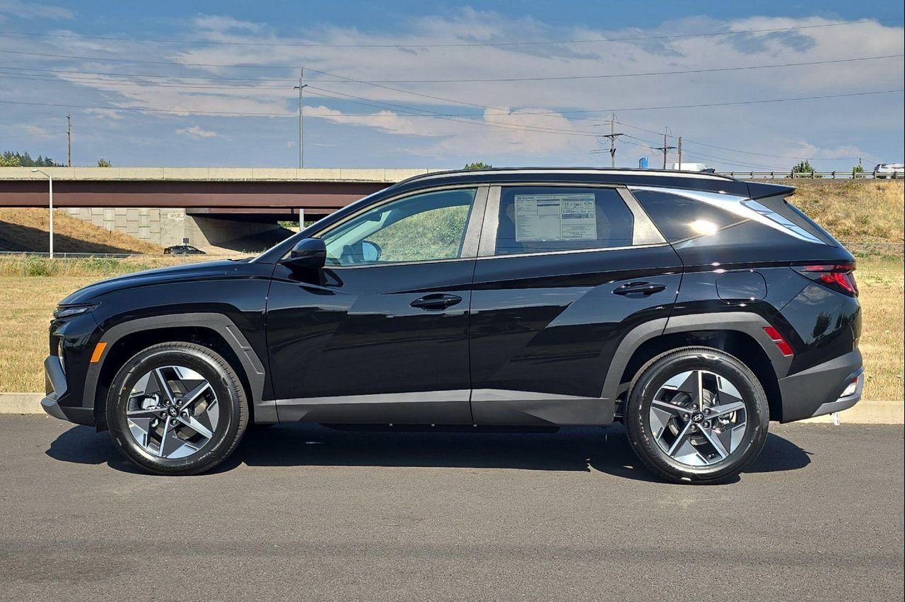 New 2026 Black Hyundai SEL image 6