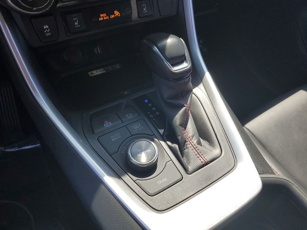 Used 2025 Midnight Black Metallic Toyota XSE image 27