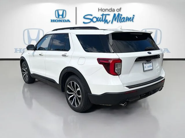 Used 2023 White Metallic Ford ST-Line image 5
