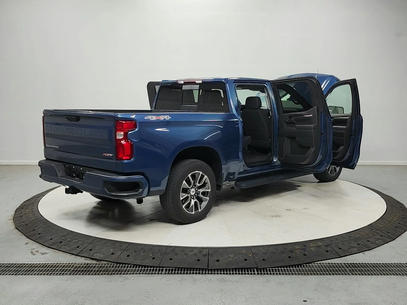 Used 2024 Blue Chevrolet RST image 16